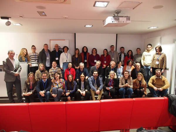 Arabako zazpi enpresak eta ikastetxek batuko dira "Eskuara" zerbitzura