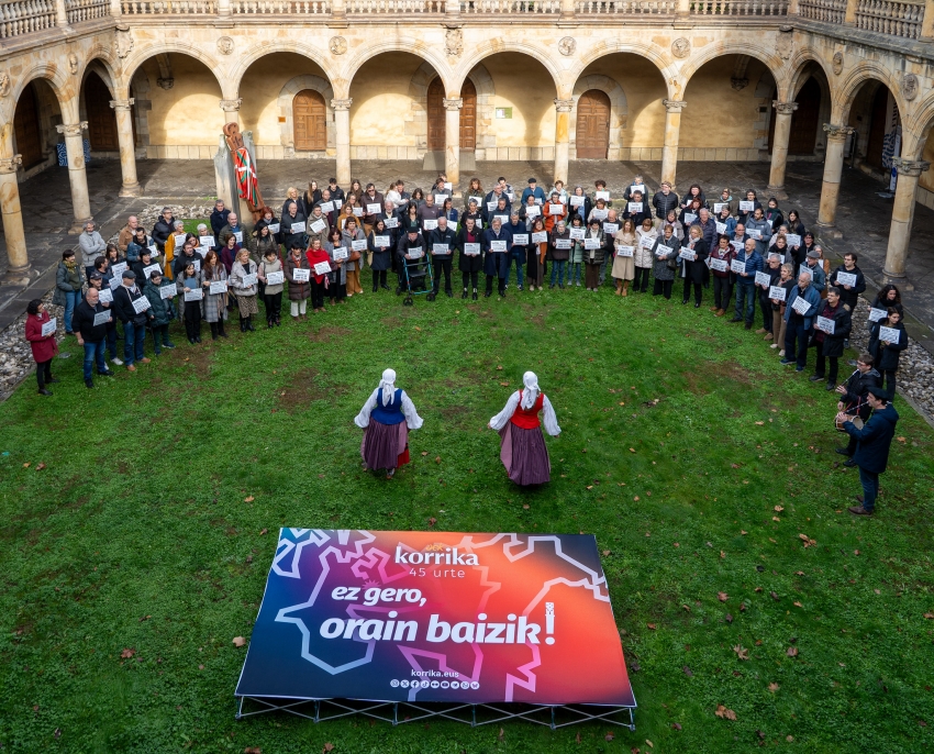Luego no, ahora. AEK ha reivindicado, en el 45 aniversario de Korrika, que &quot;es momento de dar un nuevo renacimiento&quot; al euskera